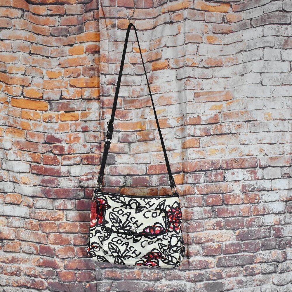 Coach 16864 Daisy Floral Graffiti Shoulder Crossbody Bag Vintage